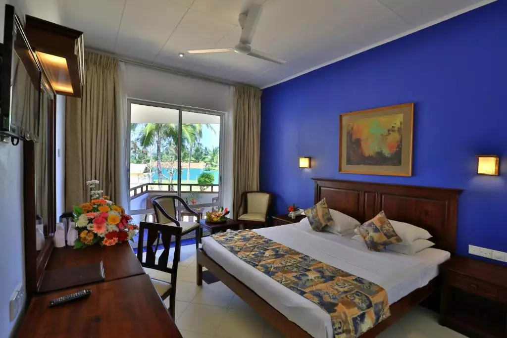 Hibiscus Beach Hotel and Villas